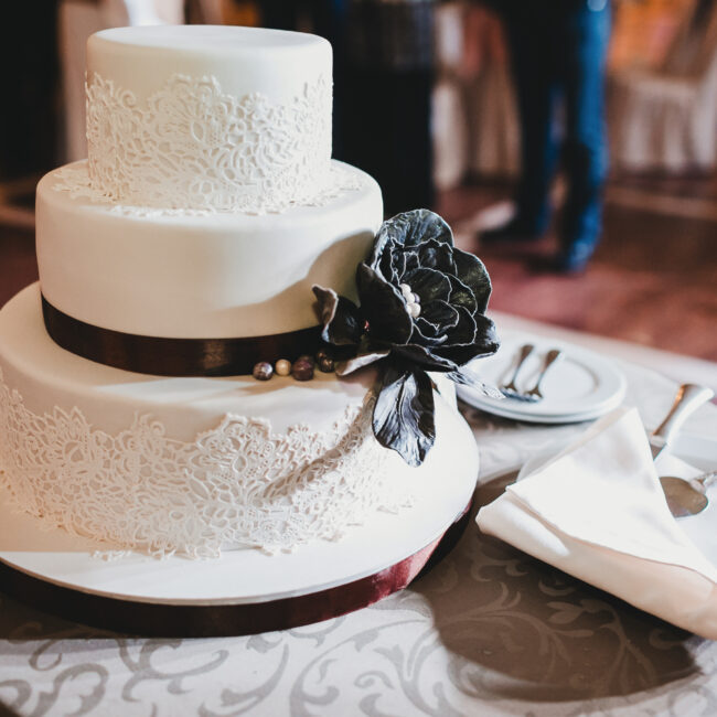 Hochzeitsplaner-Location-Limburg-Wedding-Cake-White
